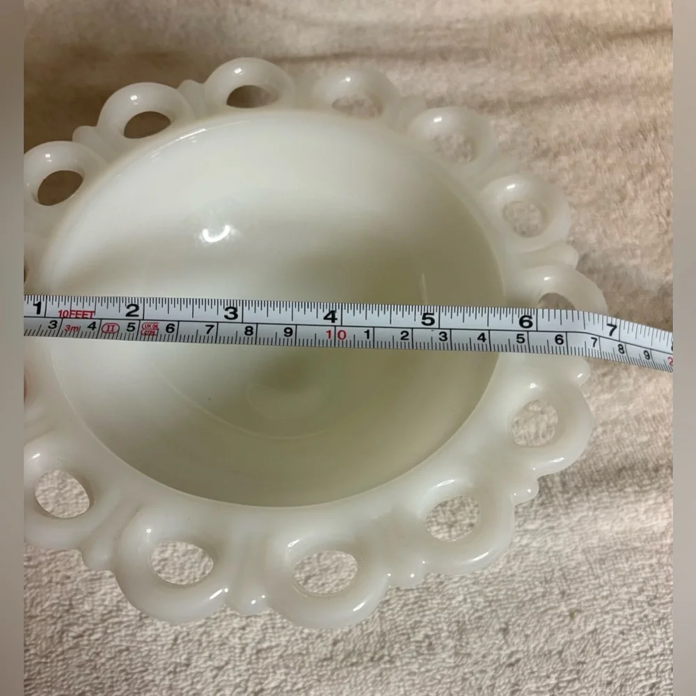 Vtg Anchor Hocking 'Old Colony' Lace Edge Milk Glass Pedestal Compote Candy Dish